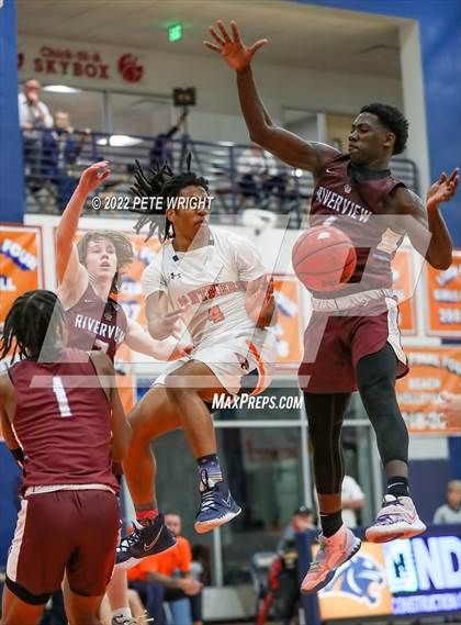 Thumbnail 2 in Riverview vs Bradenton Christian School photogallery.