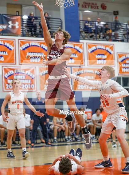 Thumbnail 3 in Riverview vs Bradenton Christian School photogallery.