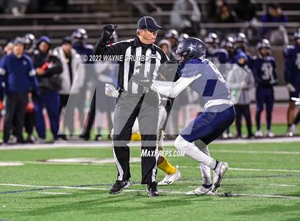 Thumbnail 3 in Longview vs. Lone Star (UIL 5A D1 Area Playoff) photogallery.