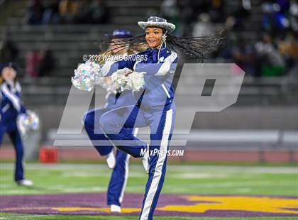 Thumbnail 2 in Longview vs. Lone Star (UIL 5A D1 Area Playoff) photogallery.