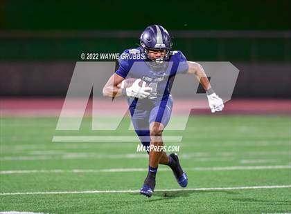 Thumbnail 2 in Longview vs. Lone Star (UIL 5A D1 Area Playoff) photogallery.