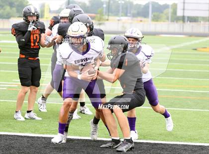 Thumbnail 2 in Grand Saline vs Eustace photogallery.