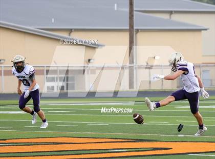 Thumbnail 3 in Grand Saline vs Eustace photogallery.