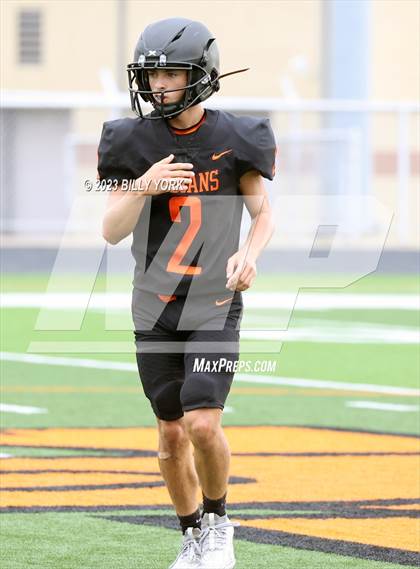 Thumbnail 2 in Grand Saline vs Eustace photogallery.