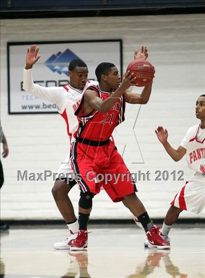 Thumbnail 3 in Salesian vs St. Mary's photogallery.