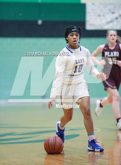 Thumbnail 2 in Lakeview Centennial vs. Plano (UIL 6A Bi-District Playoff) photogallery.