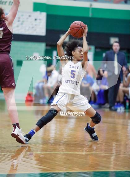 Thumbnail 3 in Lakeview Centennial vs. Plano (UIL 6A Bi-District Playoff) photogallery.