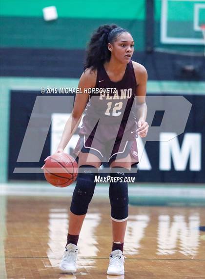 Thumbnail 2 in Lakeview Centennial vs. Plano (UIL 6A Bi-District Playoff) photogallery.