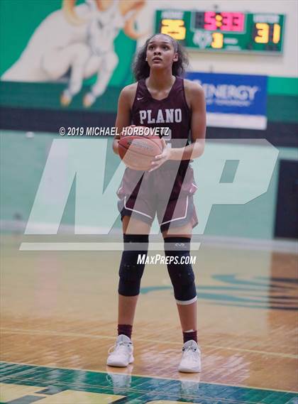 Thumbnail 1 in Lakeview Centennial vs. Plano (UIL 6A Bi-District Playoff) photogallery.