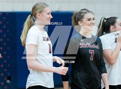 Thumbnail 3 in Buena @ McClintock photogallery.