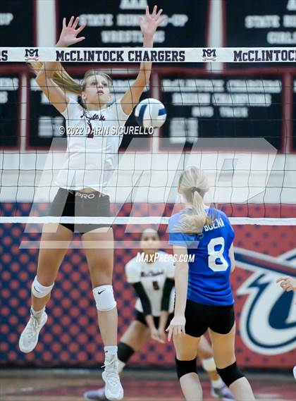Thumbnail 1 in Buena @ McClintock photogallery.