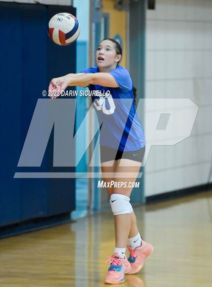 Thumbnail 1 in Buena @ McClintock photogallery.