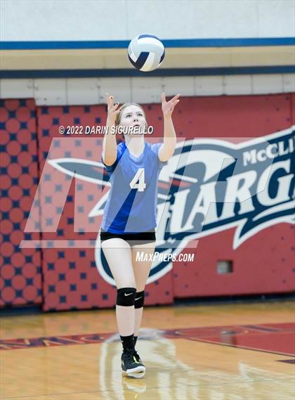 Thumbnail 3 in Buena @ McClintock photogallery.