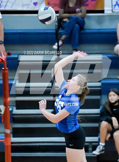 Thumbnail 3 in Buena @ McClintock photogallery.