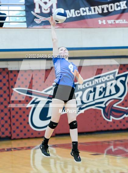 Thumbnail 1 in Buena @ McClintock photogallery.