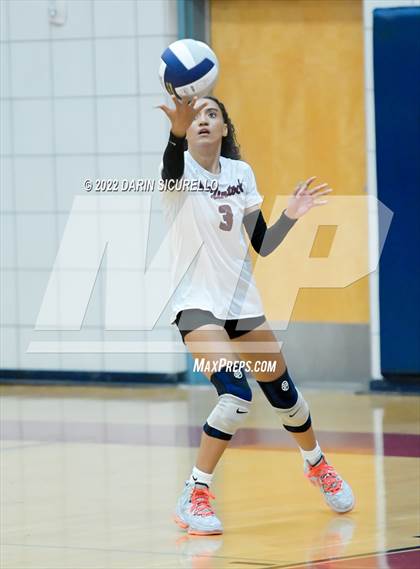 Thumbnail 1 in Buena @ McClintock photogallery.