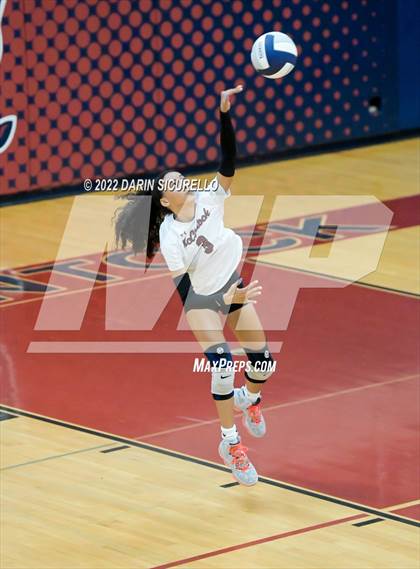 Thumbnail 1 in Buena @ McClintock photogallery.