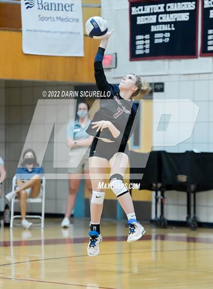 Thumbnail 2 in Buena @ McClintock photogallery.