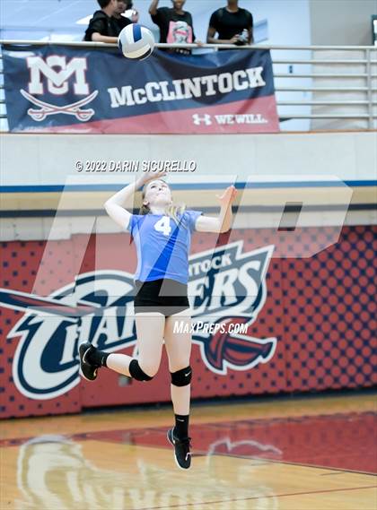 Thumbnail 3 in Buena @ McClintock photogallery.