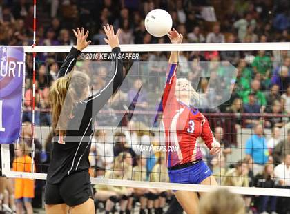 Thumbnail 3 in Springfield vs. Kiowa (CHSAA 1A Quarterfinal) photogallery.