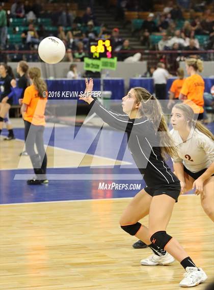 Thumbnail 3 in Springfield vs. Kiowa (CHSAA 1A Quarterfinal) photogallery.