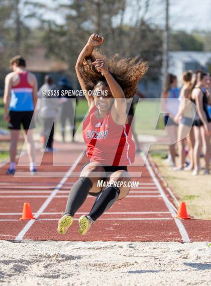 Thumbnail 3 in Marvin Ridge Invitational photogallery.