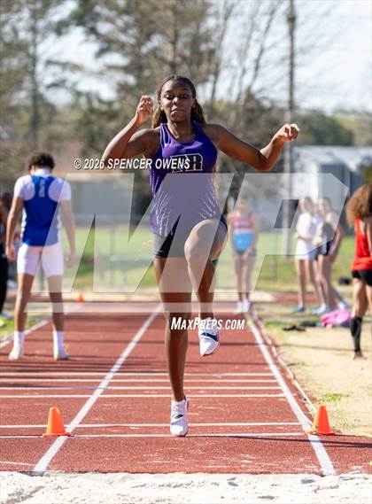 Thumbnail 3 in Marvin Ridge Invitational photogallery.