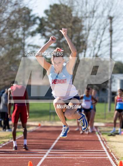 Thumbnail 3 in Marvin Ridge Invitational photogallery.