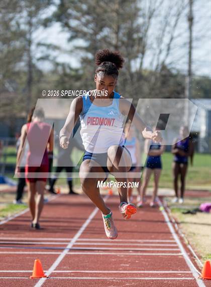 Thumbnail 1 in Marvin Ridge Invitational photogallery.