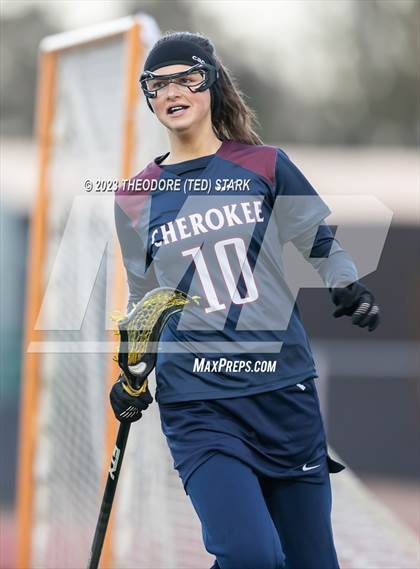 Thumbnail 1 in Cherokee Trail @ Arapahoe photogallery.
