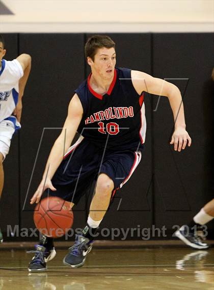 Thumbnail 2 in Sacred Heart Cathedral vs. Campolindo (CIF NorCal Regional D3 Final) photogallery.
