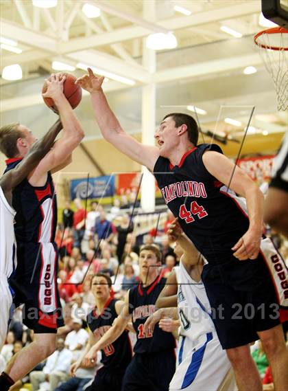 Thumbnail 3 in Sacred Heart Cathedral vs. Campolindo (CIF NorCal Regional D3 Final) photogallery.