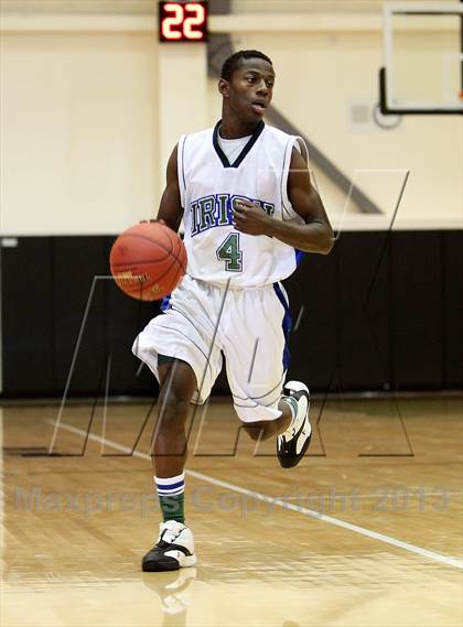 Thumbnail 2 in Sacred Heart Cathedral vs. Campolindo (CIF NorCal Regional D3 Final) photogallery.