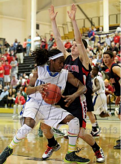 Thumbnail 1 in Sacred Heart Cathedral vs. Campolindo (CIF NorCal Regional D3 Final) photogallery.