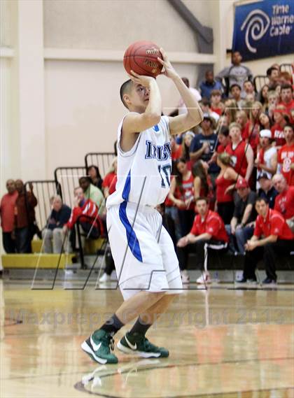 Thumbnail 3 in Sacred Heart Cathedral vs. Campolindo (CIF NorCal Regional D3 Final) photogallery.