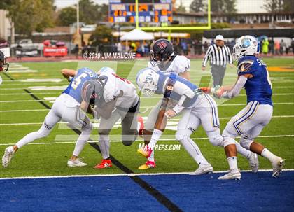Thumbnail 3 in San Joaquin Memorial @ Serra (CIF NorCal D 1-A Regional Final) photogallery.