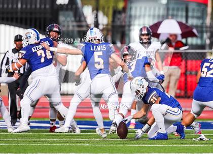Thumbnail 2 in San Joaquin Memorial @ Serra (CIF NorCal D 1-A Regional Final) photogallery.