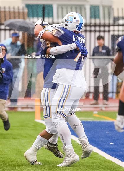 Thumbnail 1 in San Joaquin Memorial @ Serra (CIF NorCal D 1-A Regional Final) photogallery.