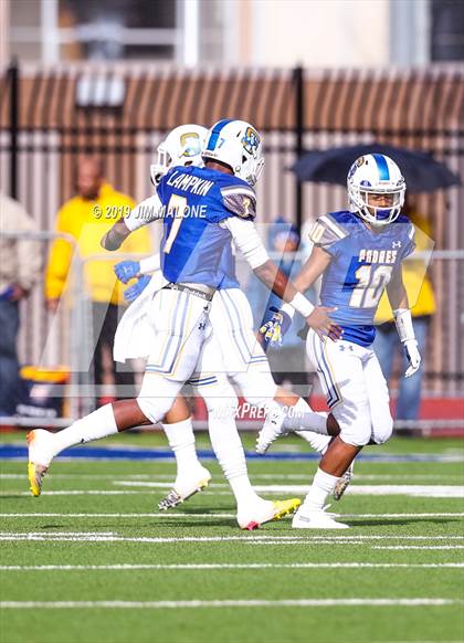 Thumbnail 1 in San Joaquin Memorial @ Serra (CIF NorCal D 1-A Regional Final) photogallery.