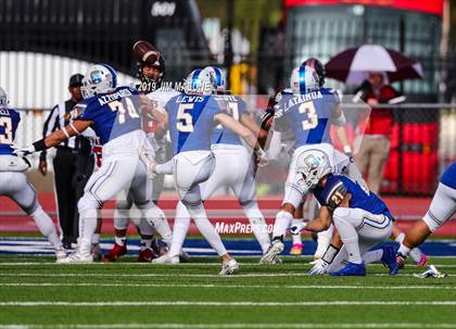 Thumbnail 3 in San Joaquin Memorial @ Serra (CIF NorCal D 1-A Regional Final) photogallery.