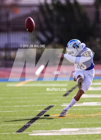 Thumbnail 3 in San Joaquin Memorial @ Serra (CIF NorCal D 1-A Regional Final) photogallery.