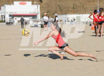 Thumbnail 1 in Louisville @ Harvard-Westlake photogallery.