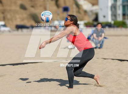 Thumbnail 1 in Louisville @ Harvard-Westlake photogallery.