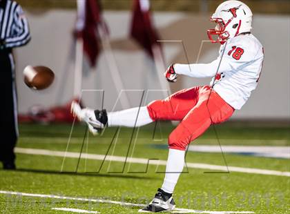 Thumbnail 2 in Marshall Vs Wylie (UIL 4A Bi-District Playoff) photogallery.