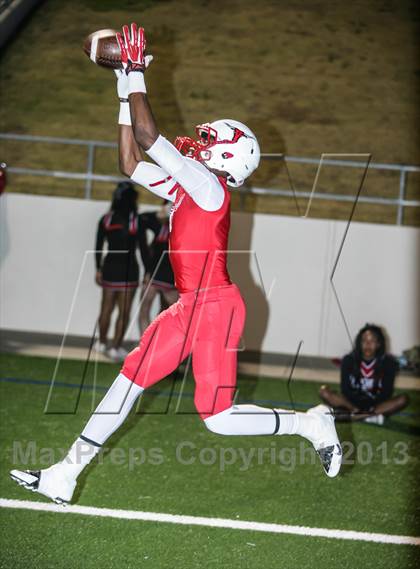 Thumbnail 1 in Marshall Vs Wylie (UIL 4A Bi-District Playoff) photogallery.