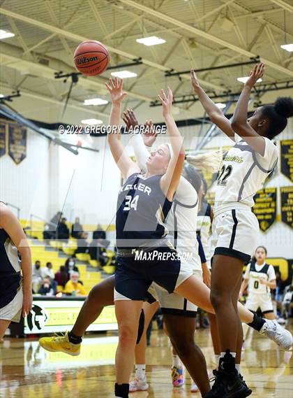Thumbnail 1 in Keller vs Fossil Ridge photogallery.