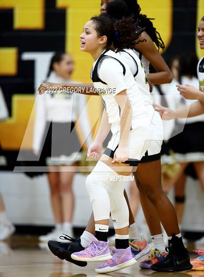 Thumbnail 3 in Keller vs Fossil Ridge photogallery.