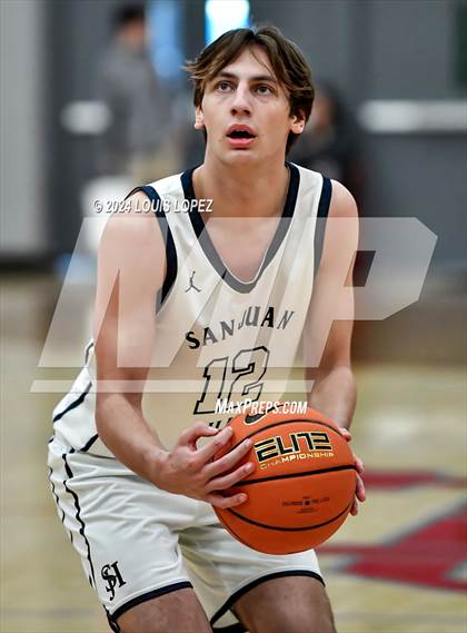 Thumbnail 3 in San Juan Hills vs. Dos Pueblos (Nike Extravaganza) photogallery.