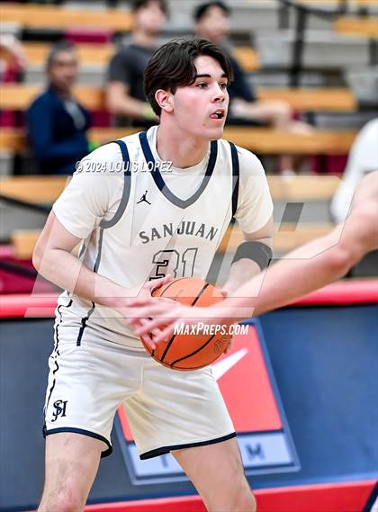 Thumbnail 2 in San Juan Hills vs. Dos Pueblos (Nike Extravaganza) photogallery.