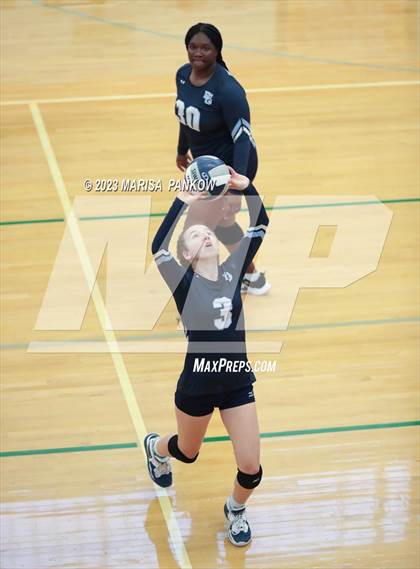 Thumbnail 3 in Bishop Grimes vs Phoenix photogallery.